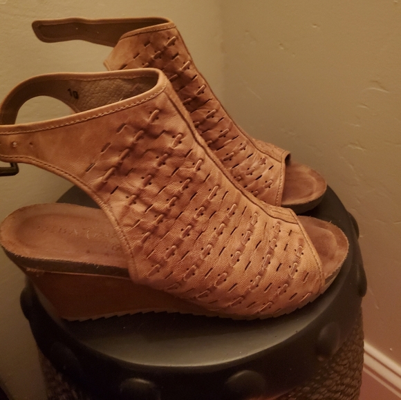 Diba True Shoes - DIBA TRUE SIZE 10 BEAUTIFUL AND COMFY